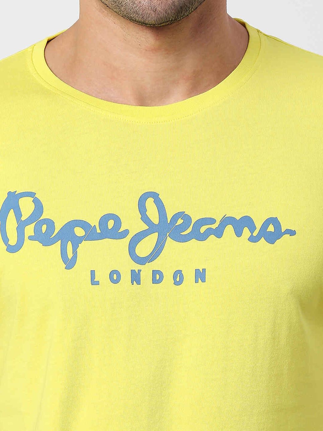 ぺぺです！ Buy Pepe Jeans Men Yellow Cotton Typography Printed T-shirt