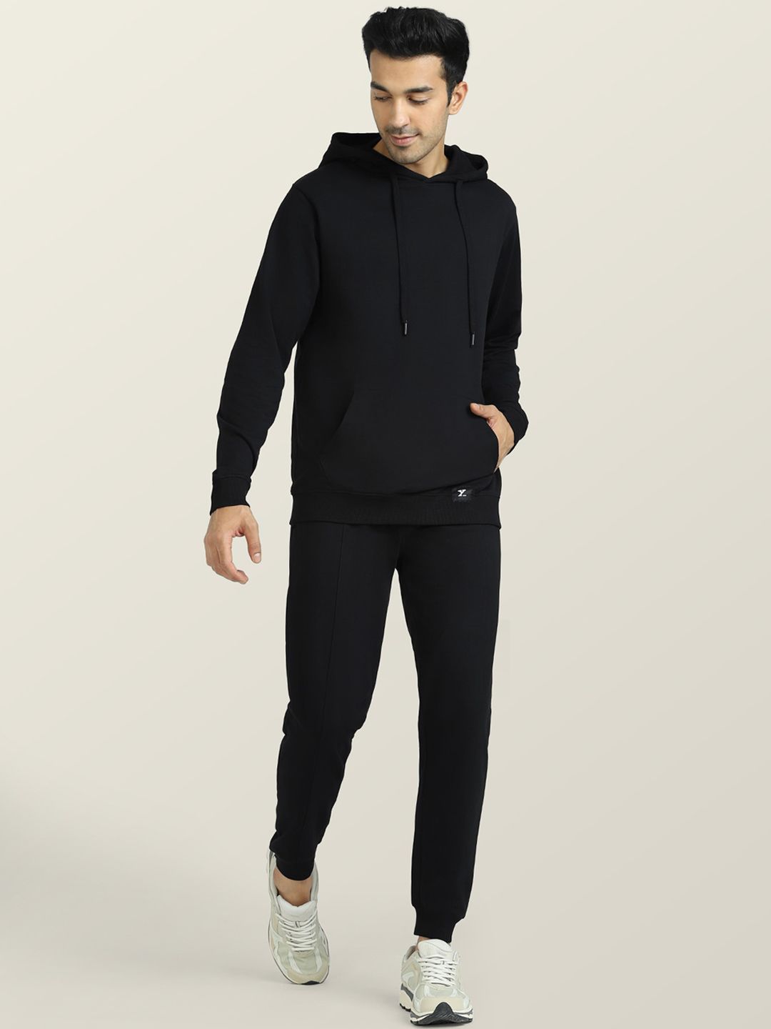 上下セットZipped Hoodie sweat pants オン　on 上下セットZipped Hoodie sweat pants オン onの通販はau PAY