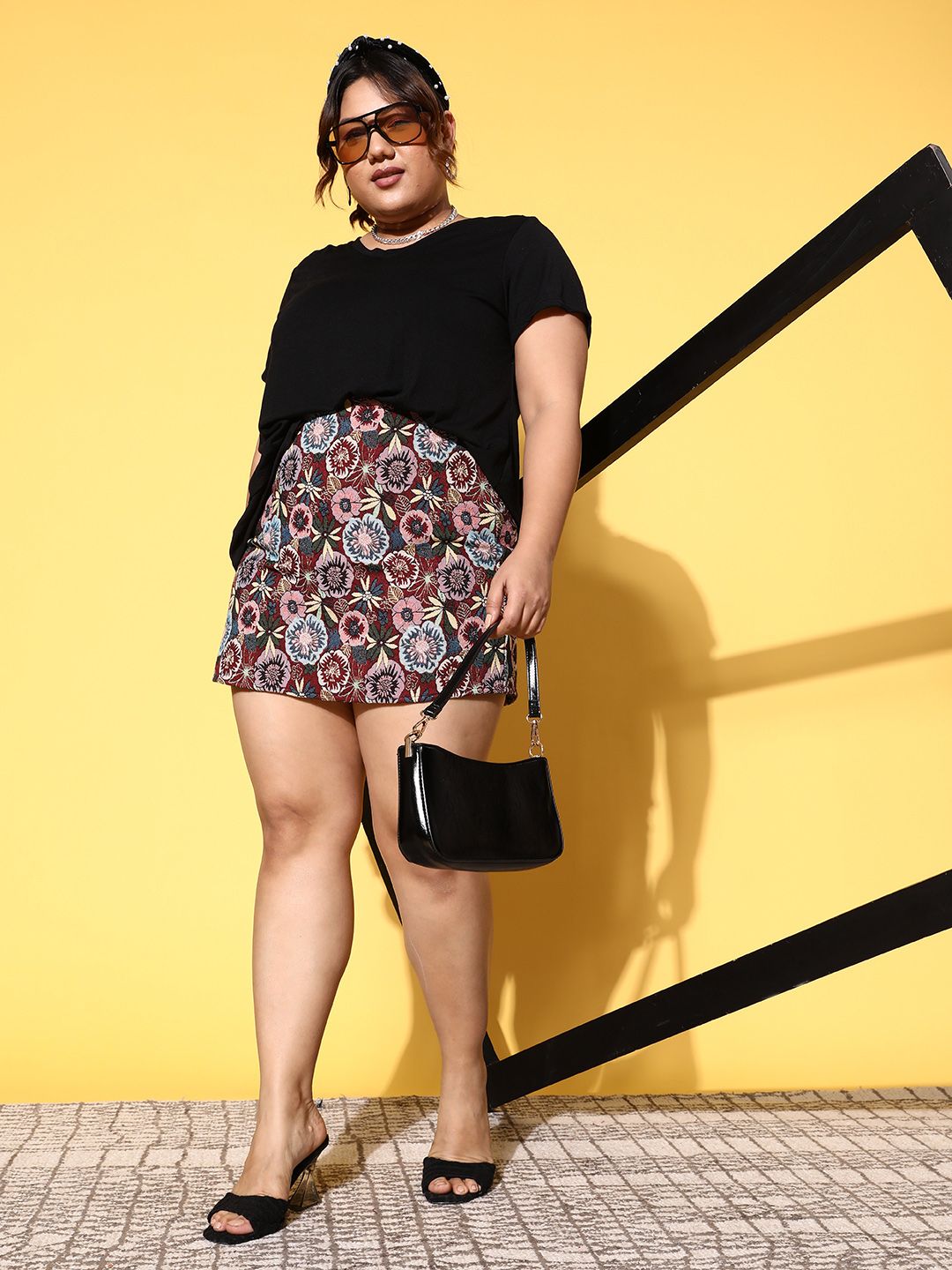 Berrylush Curve Women Plus Size Floral Woven Design Straight Mini Skirt Price in India