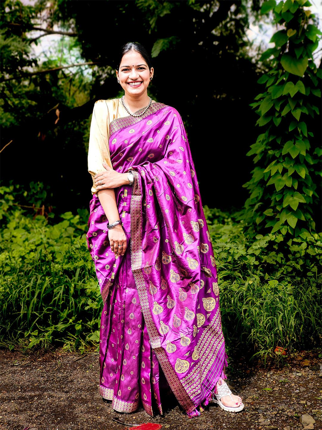 Apaapi Threads of glory Purple & Gold-Toned Woven Design Zari Silk Blend Saree Price in India