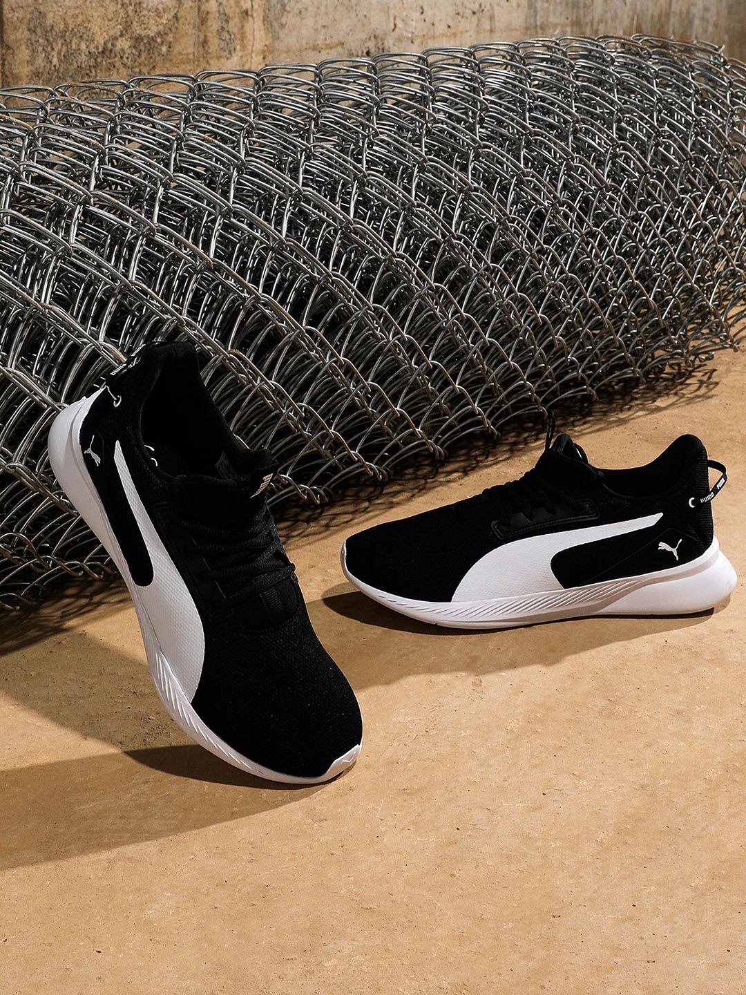 Puma Men Smooth Walk Men Running Shoes