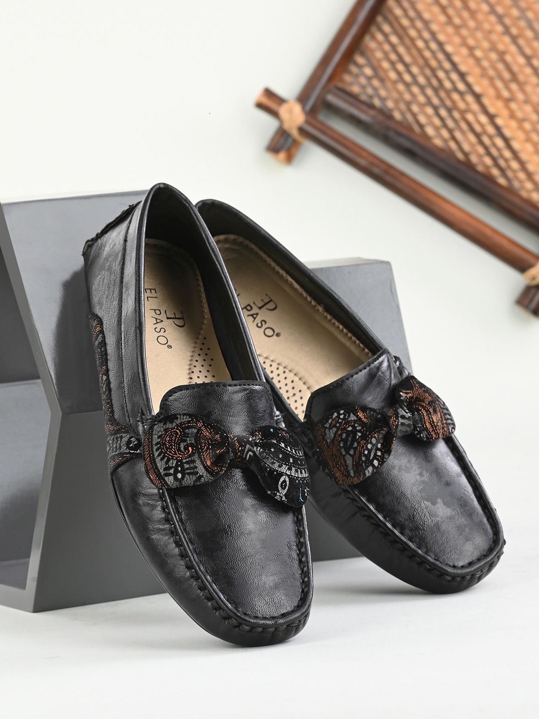 El Paso Women Loafers With Bows Price in India