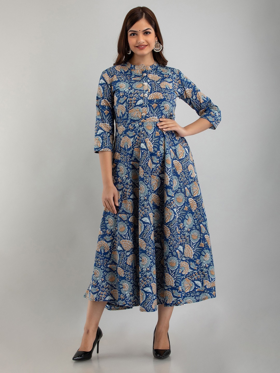 Women Touch Blue Floral Maxi Maxi Dress Price in India