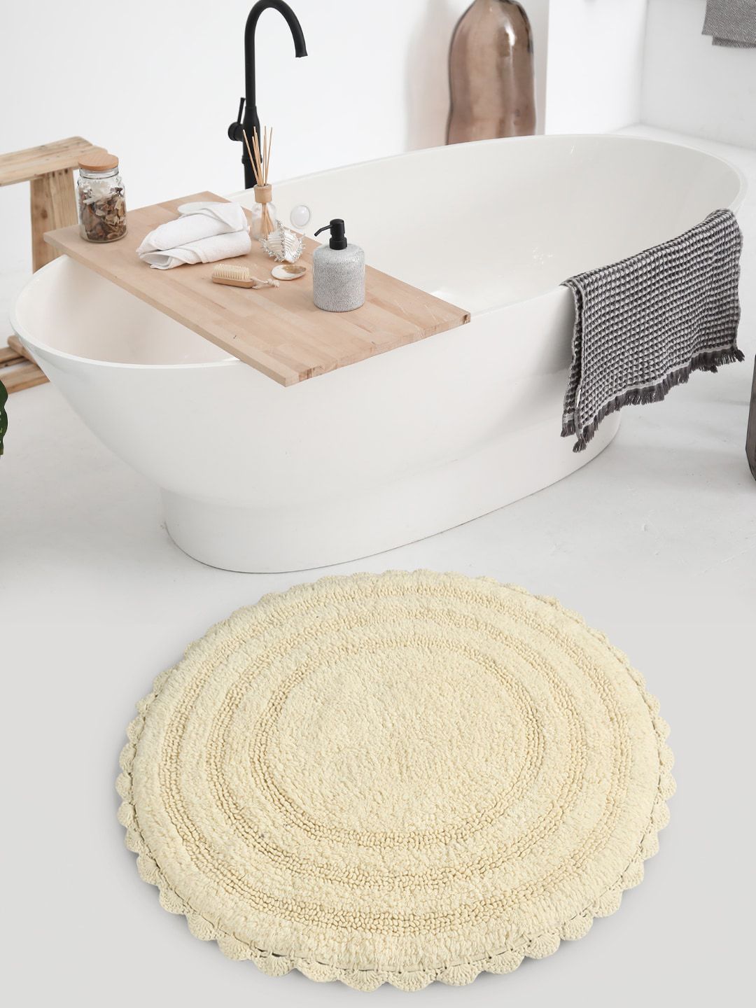SASHAA WORLD Cream 2000 GSM Anti-Skid Round  Bath Rug