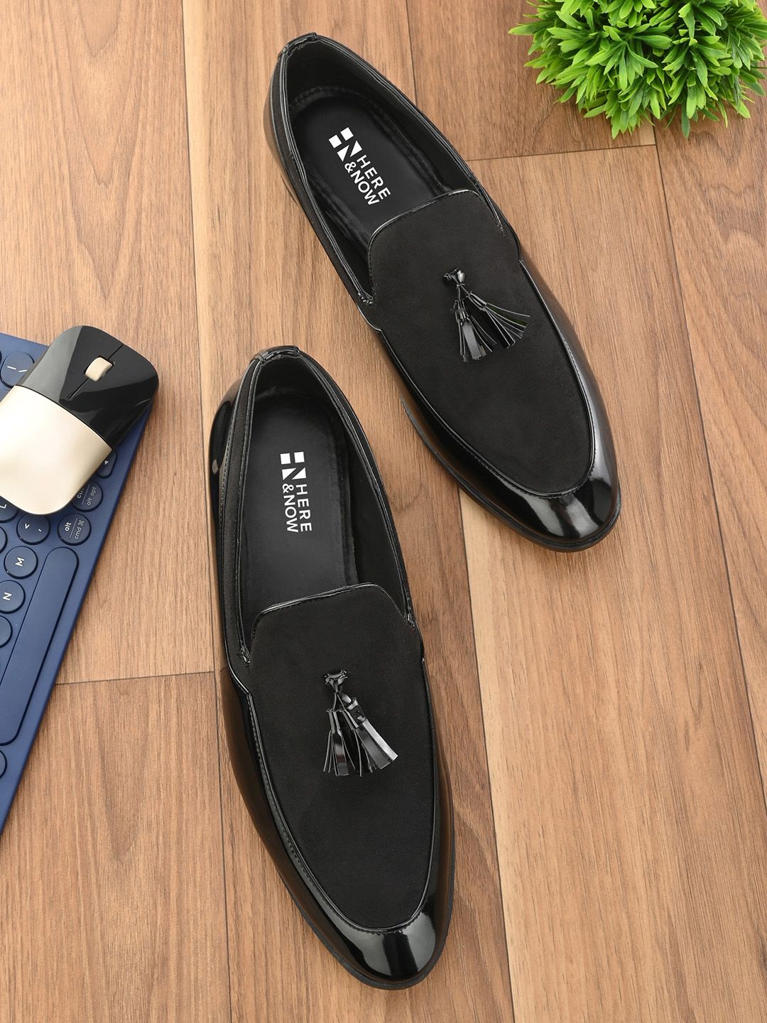 HERE&NOW Men Solid Loafers