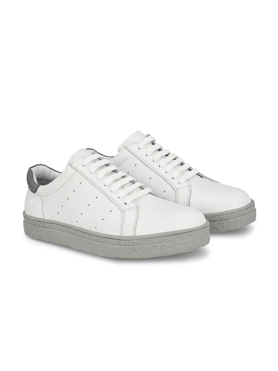 CARLO ROMANO Men Perforations Sneakers