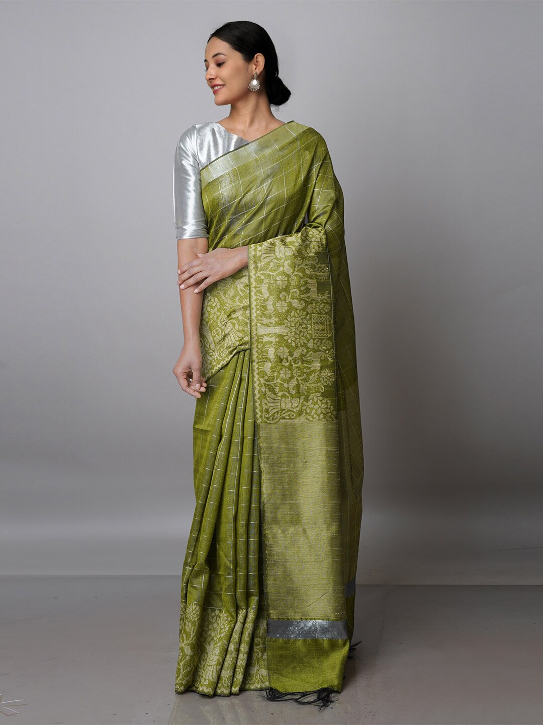 Unnati Silks Checked Zari Silk Blend Jamdani Saree Price in India
