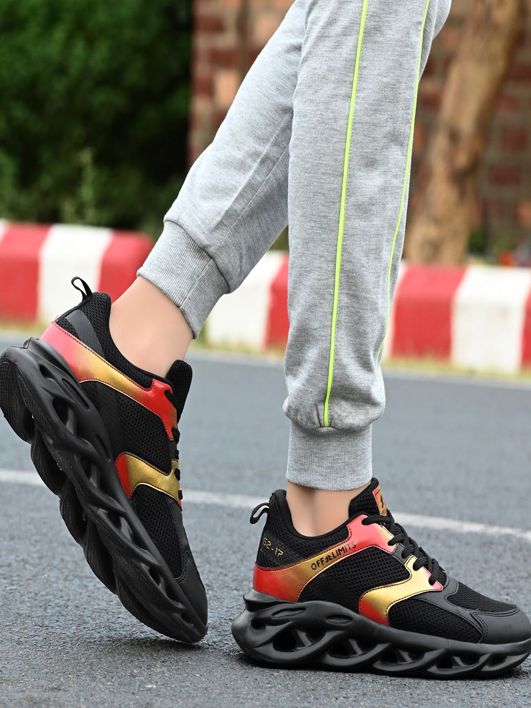 OFF LIMITS Men Black Mesh Running Non-Marking Shoes