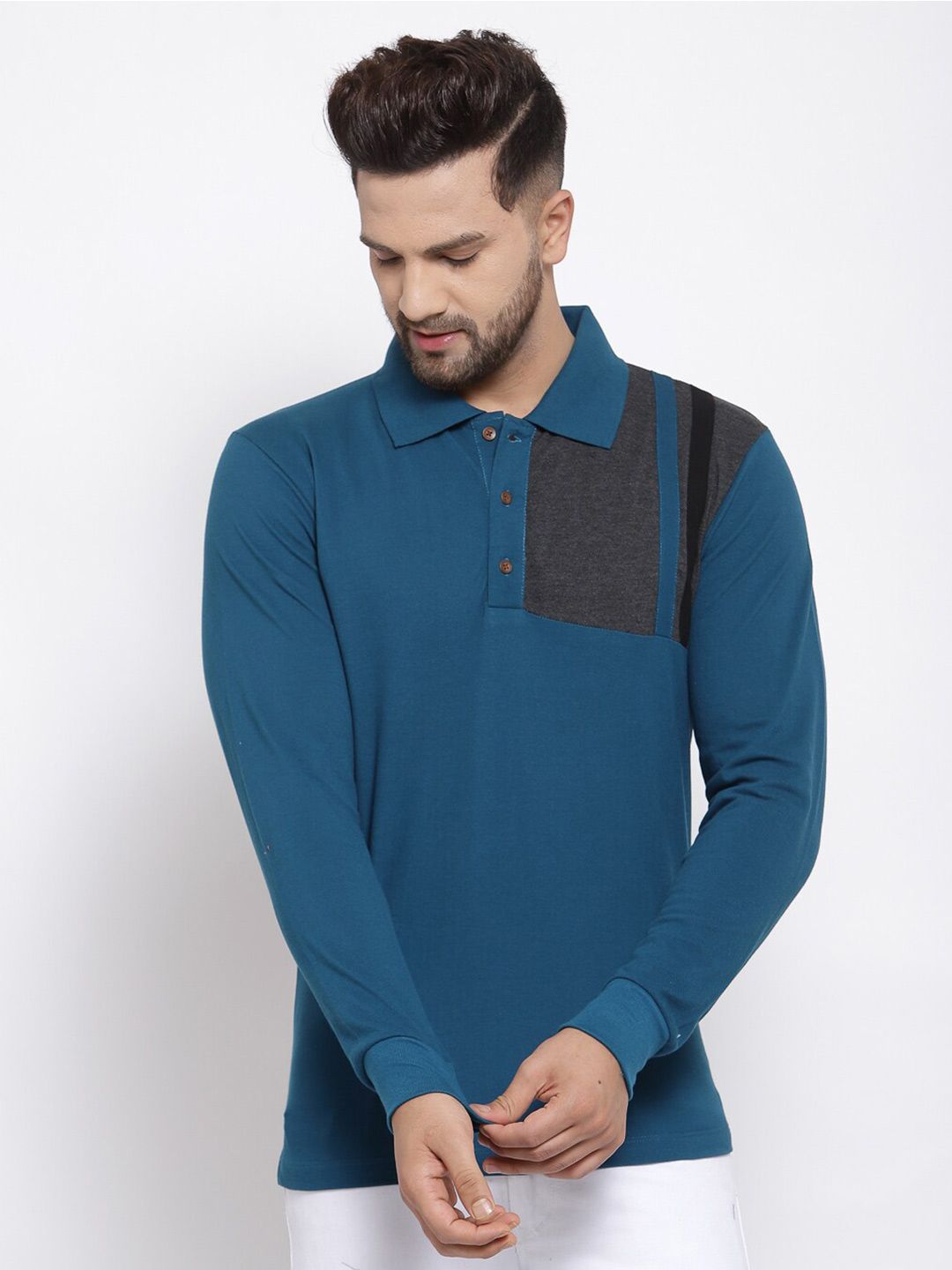 Kalt Men Colourblocked Polo Collar T-shirt