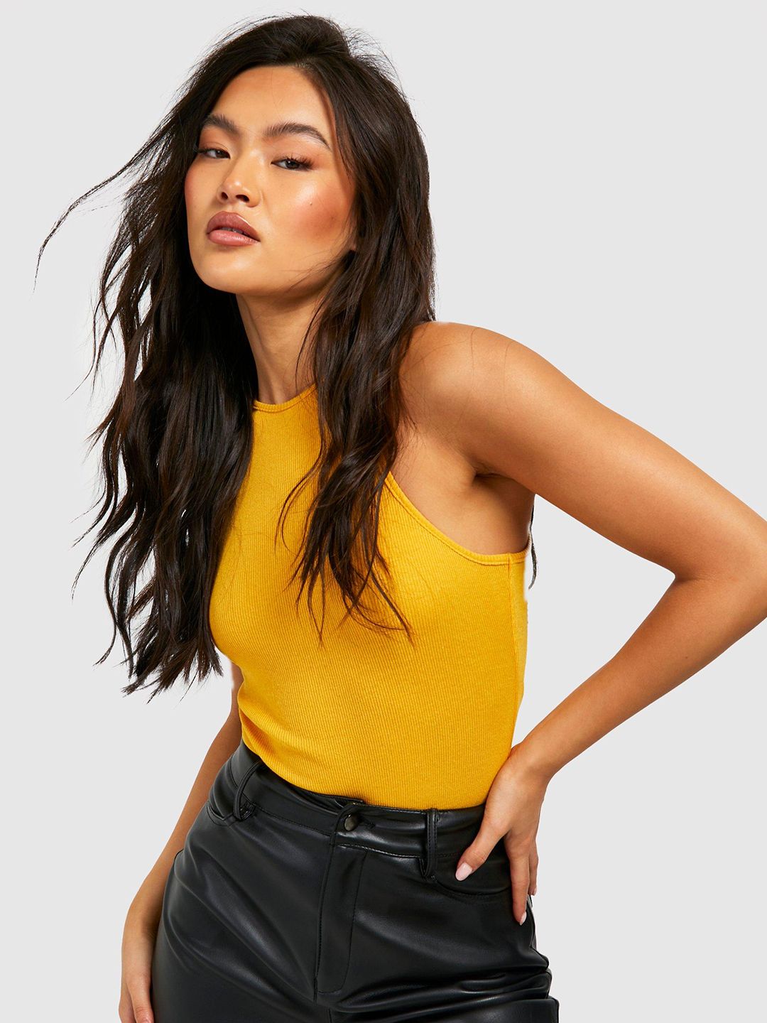 Boohoo Crew Neck Short Sleeve Crop Price in India