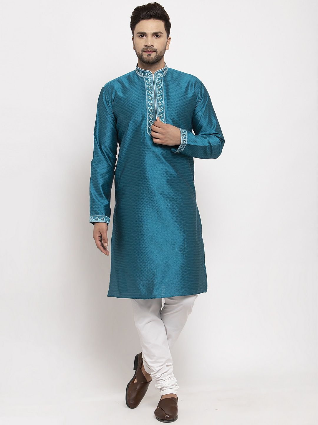 Benstoke Men Ethnic Motifs Embroidered Kurta with Churidar