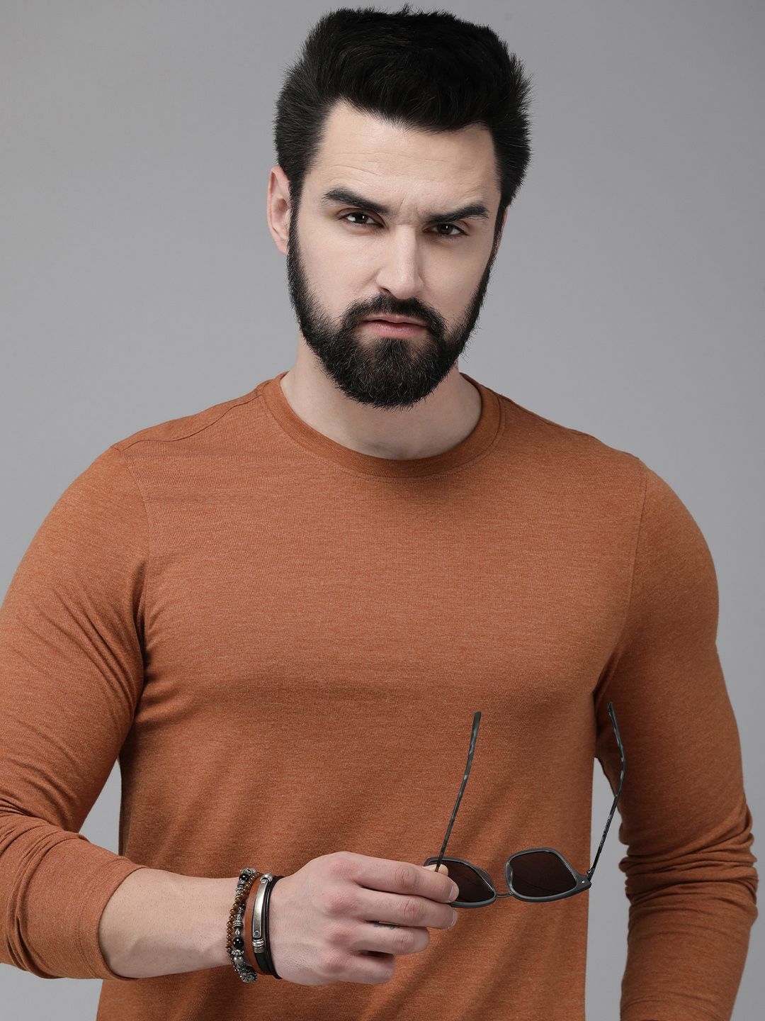 The Roadster Lifestyle Co. Men Solid Long Sleeves Round Neck Casual T-shirt