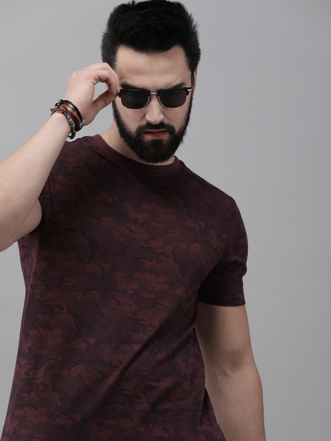 The Roadster Lifestyle Co. Men Pure Cotton Abstract Printed Casual T-shirt