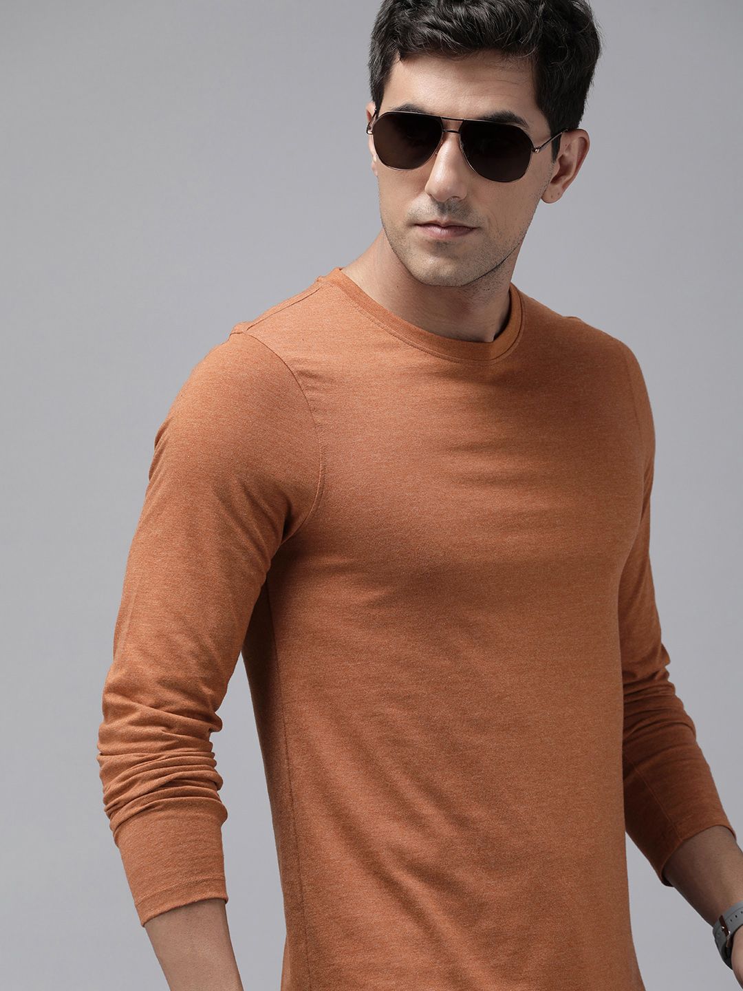 The Roadster Lifestyle Co. Men Solid Round Neck Long Sleeves T-shirt