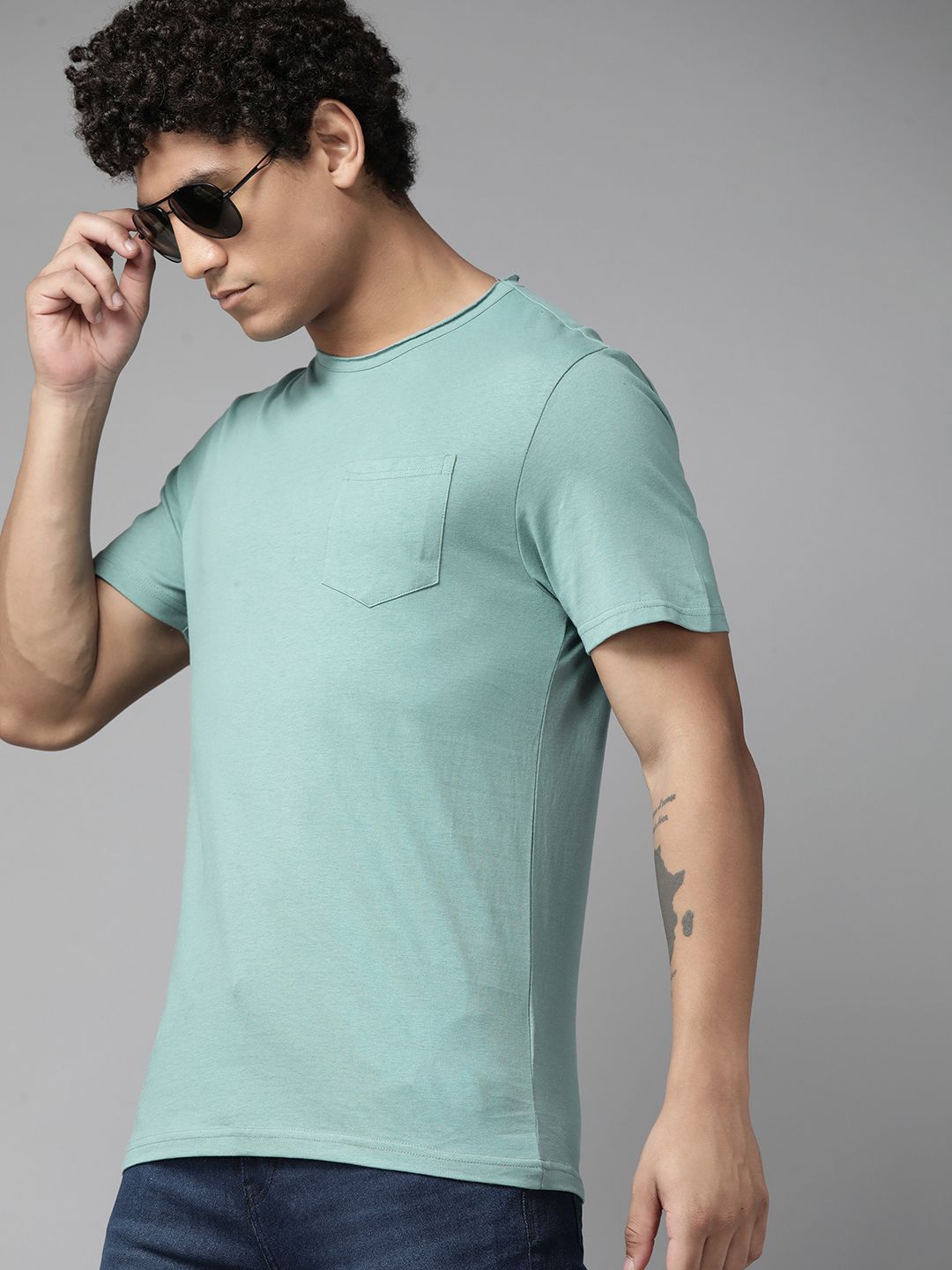 The Roadster Lifestyle Co. Solid Pure Cotton Pocket T-shirt