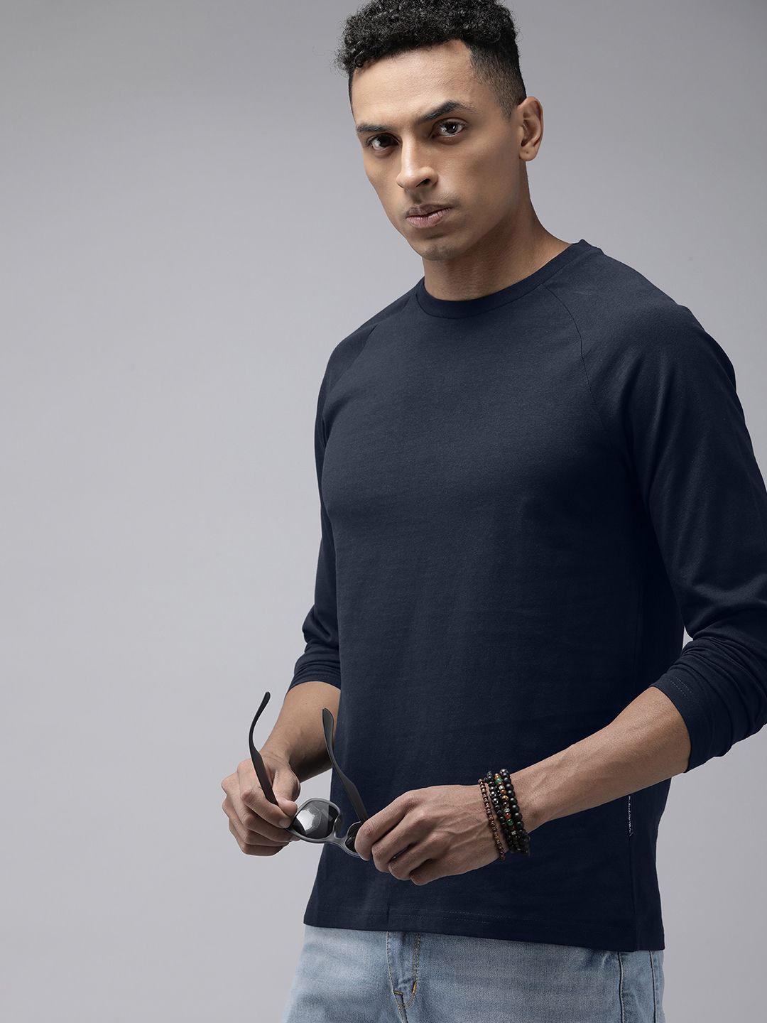 The Roadster Lifestyle Co. Men Pure Cotton Solid Raglan Sleeves T-shirt