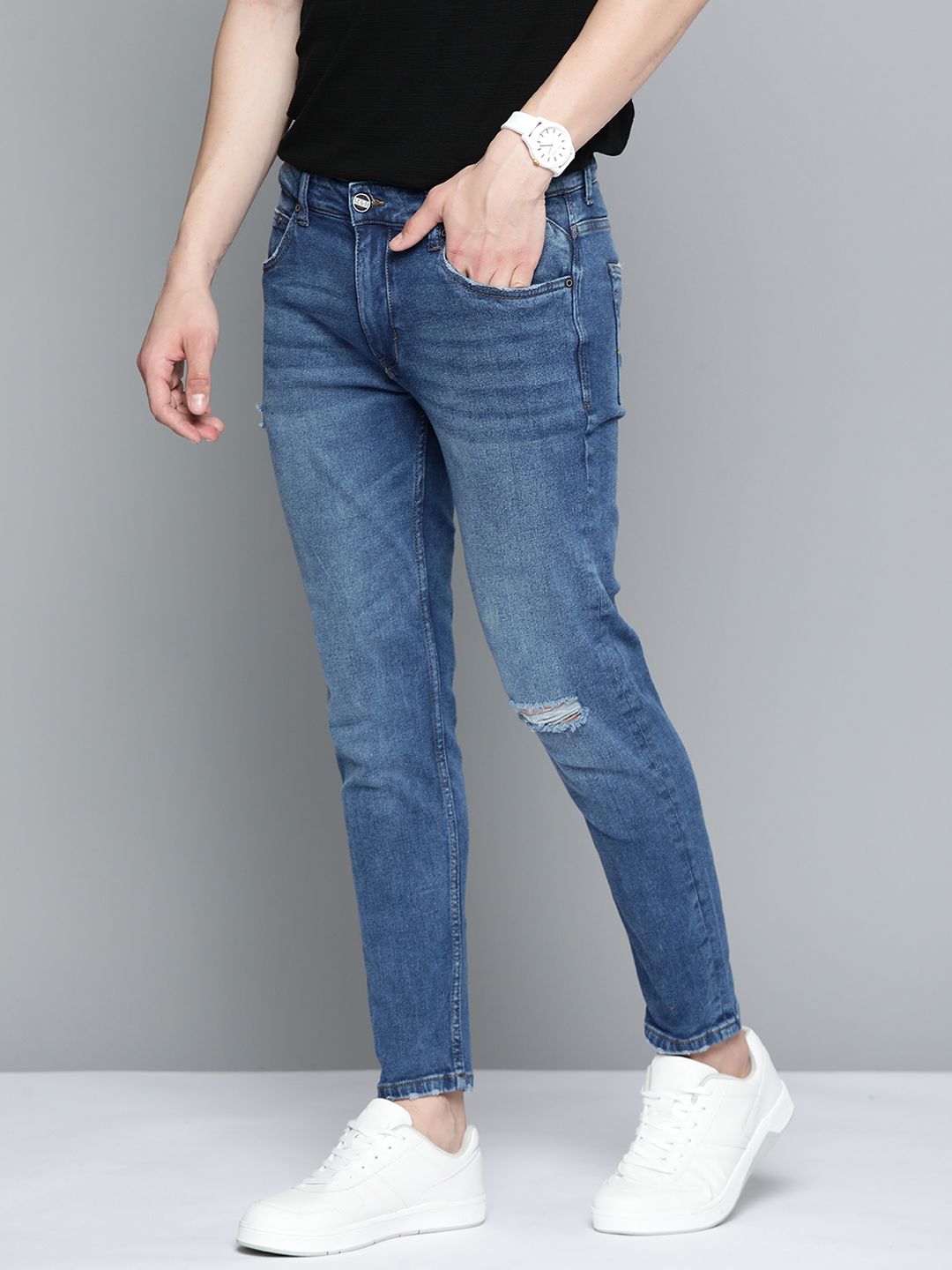 Mast & Harbour Men Slim Tapered Fit Low Distressed Light Fade Stretchable Jeans deal from myntra Mast & Harbour Men Slim Tapered Fit Low Distressed Light Fade Stretchable Jeans deal from myntra