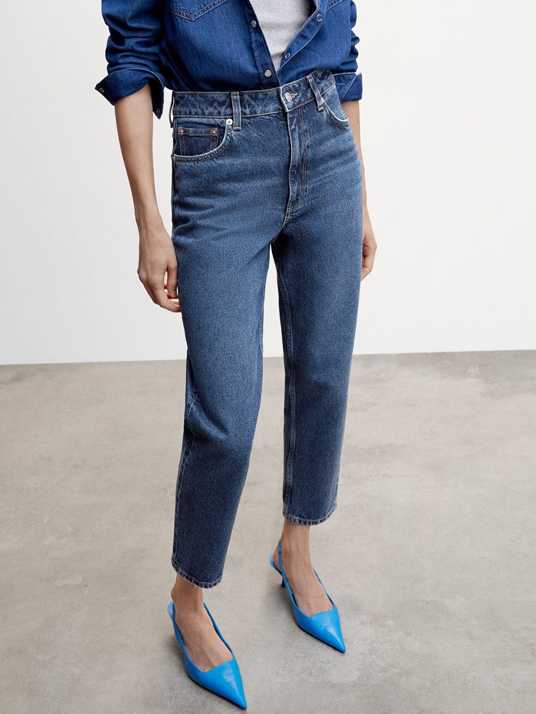 Sustainable Pure Cotton Mom Fit High-Rise Cropped Jeans