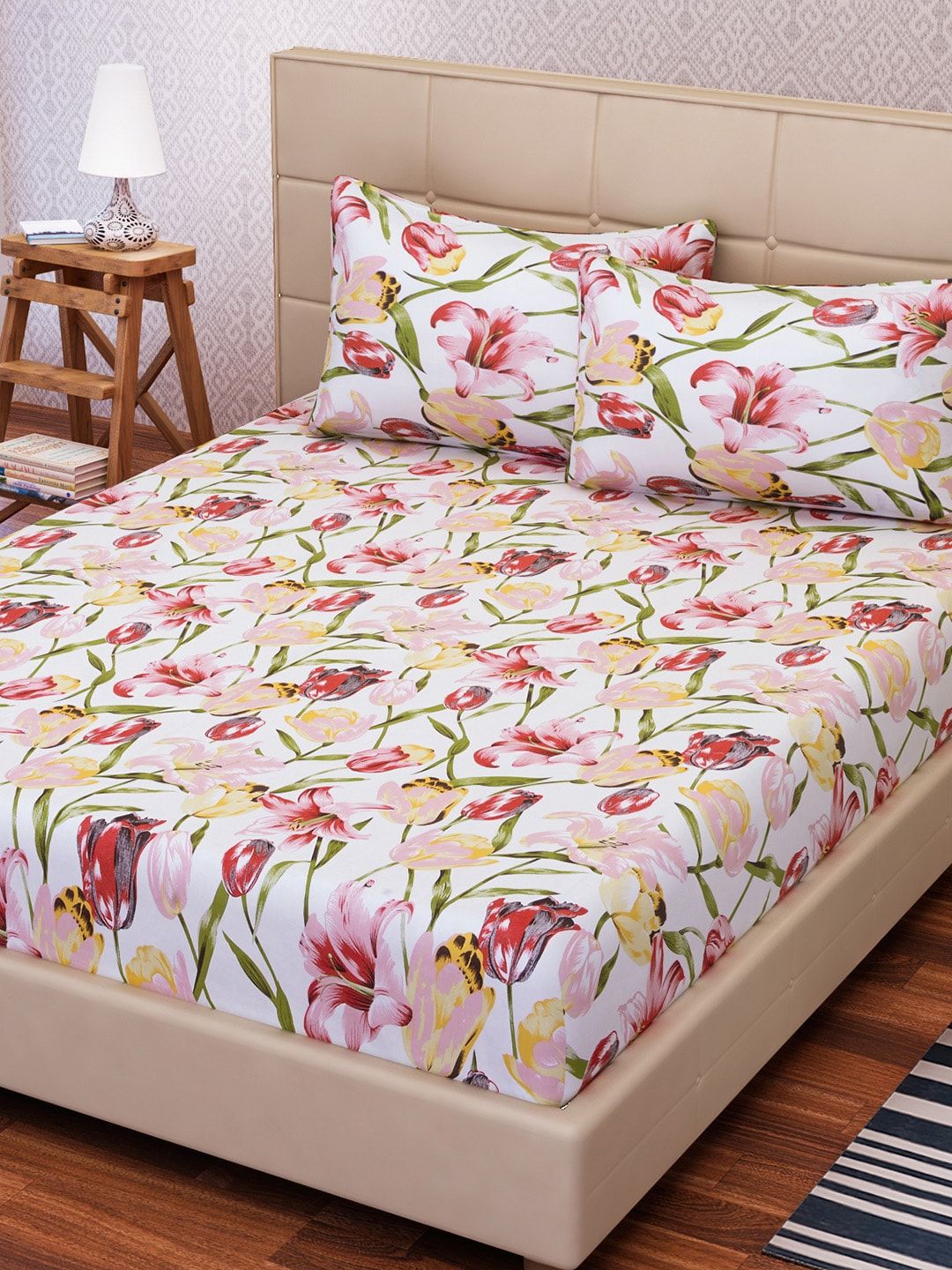 SEJ by Nisha Gupta White & Pink Cotton 144 TC Double King Bedsheet With 2 Pillow Covers Price in India