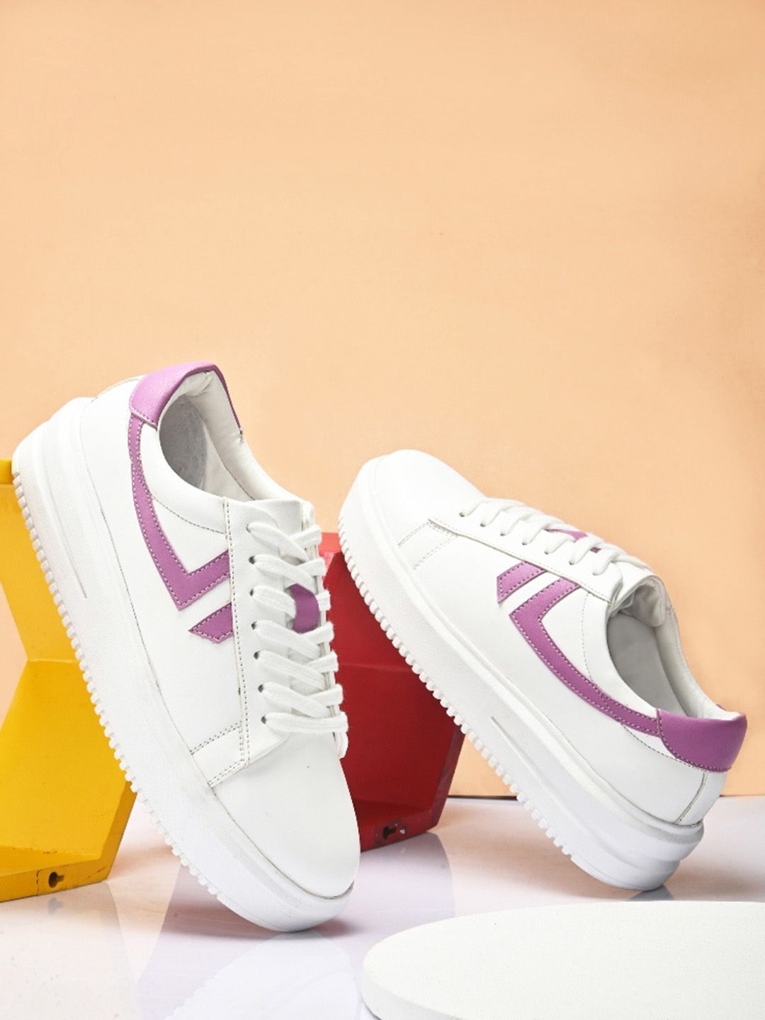 The Roadster Co. Women Colourblocked Lightweight Sneakers Price in India