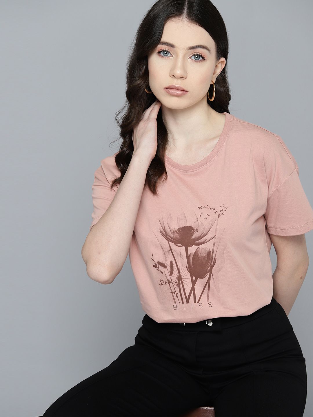 Chemistry Floral Print Drop-Shoulder Sleeves Pure Cotton T-shirt Price in India