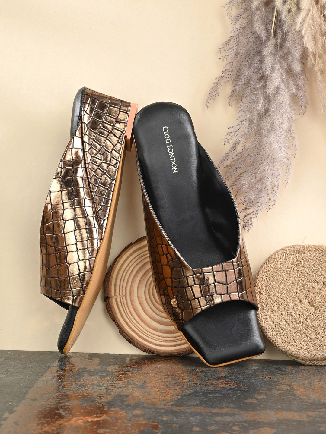 CLOG LONDON Textured Square Toe Wedge Heels