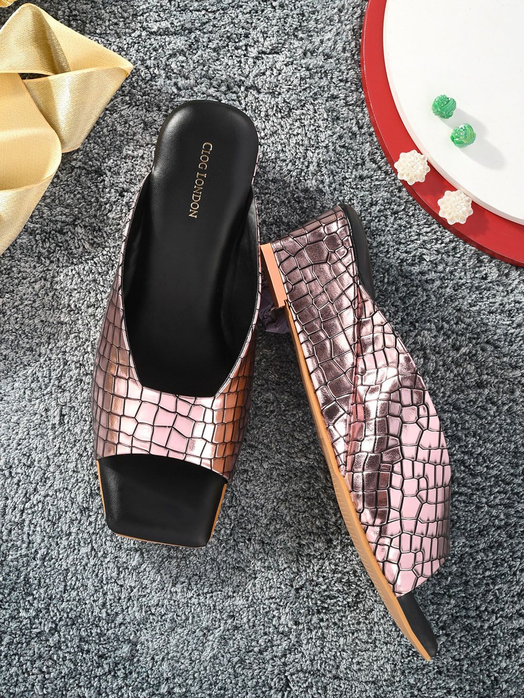 CLOG LONDON Textured Square Toe Wedge Heels
