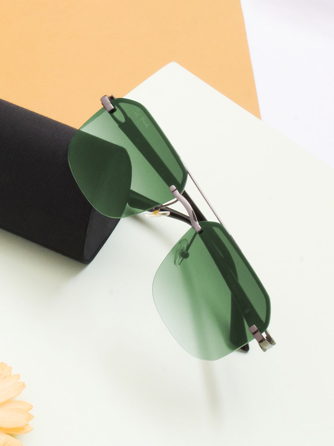 Ted Smith Aviator Sunglasses with Polarised and UV Protected Lens