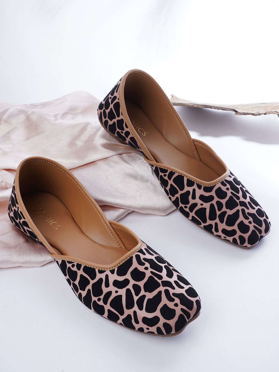 ICONICS Women Printed Square Toe Ballerinas