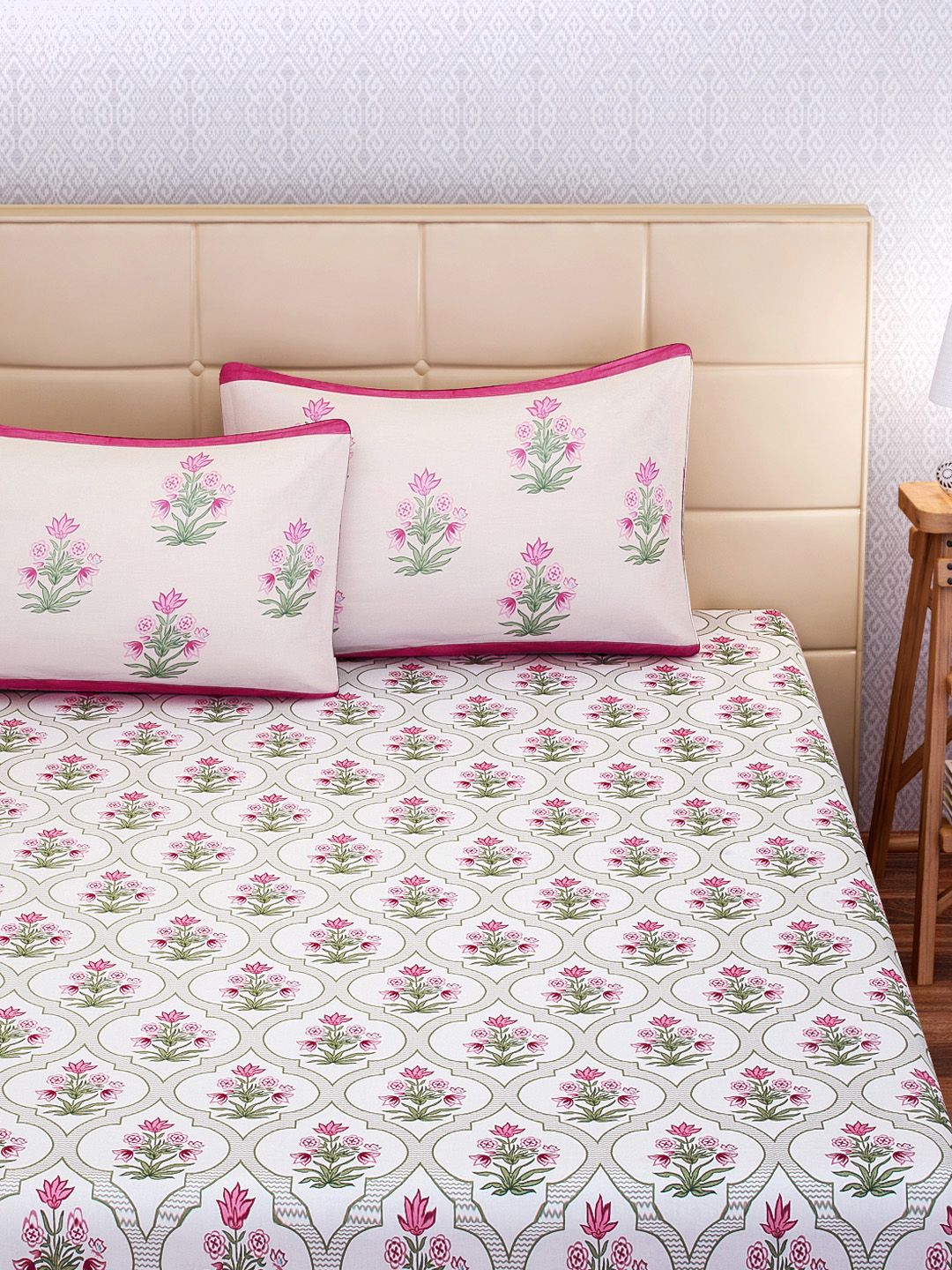 SEJ by Nisha Gupta White, Green & Pink Cotton 180 TC Double King Bedsheet with 2 Pillow Covers Price in India