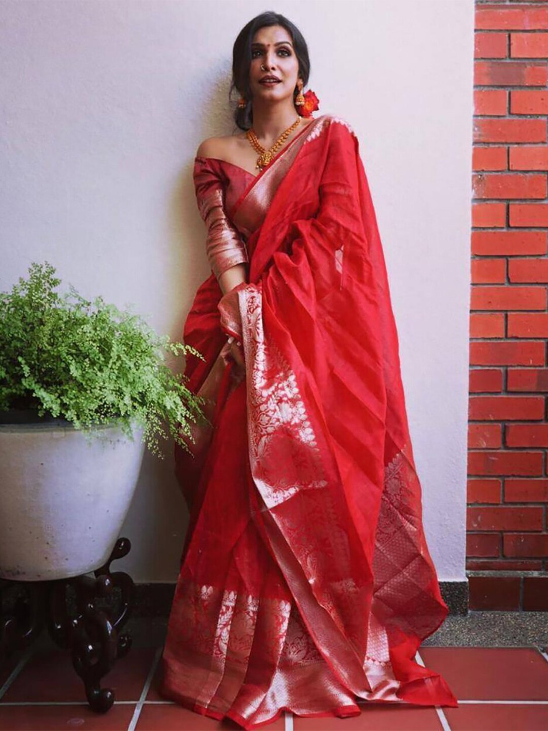 Anjaneya Sarees Red & Silver-Toned Woven Design Zari Silk Blend Saree Price in India