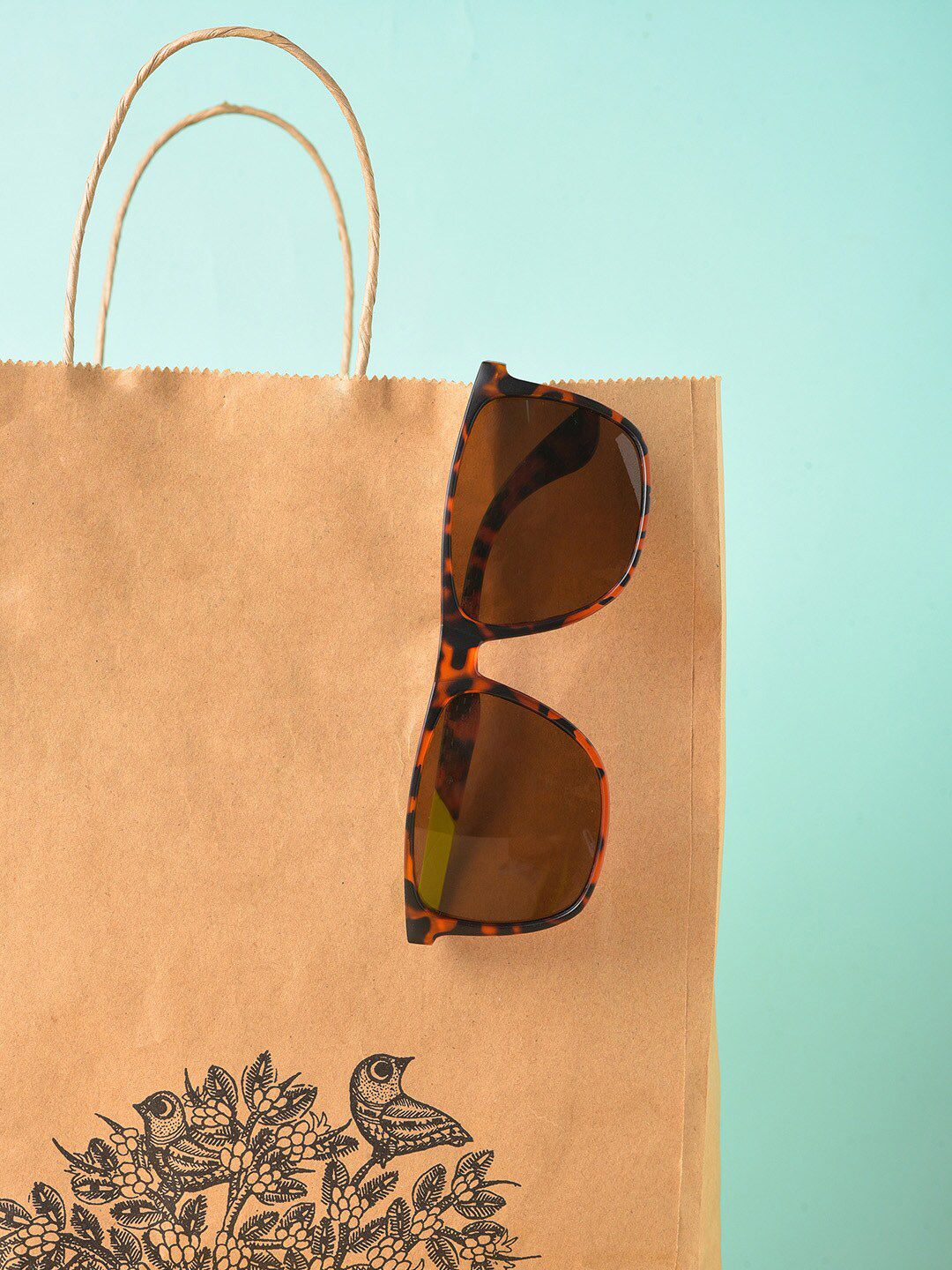 HAUTE SAUCE by Campus Sutra Women Wayfarer Sunglasses with Polarised Lens SUM23_HSSG1018