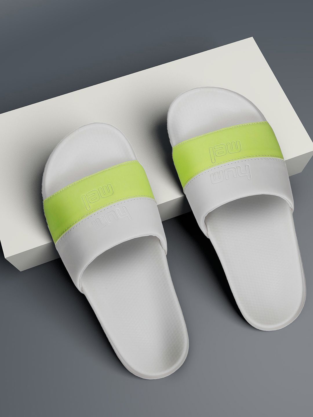 hummel Men Dinmore Colourblocked Sliders