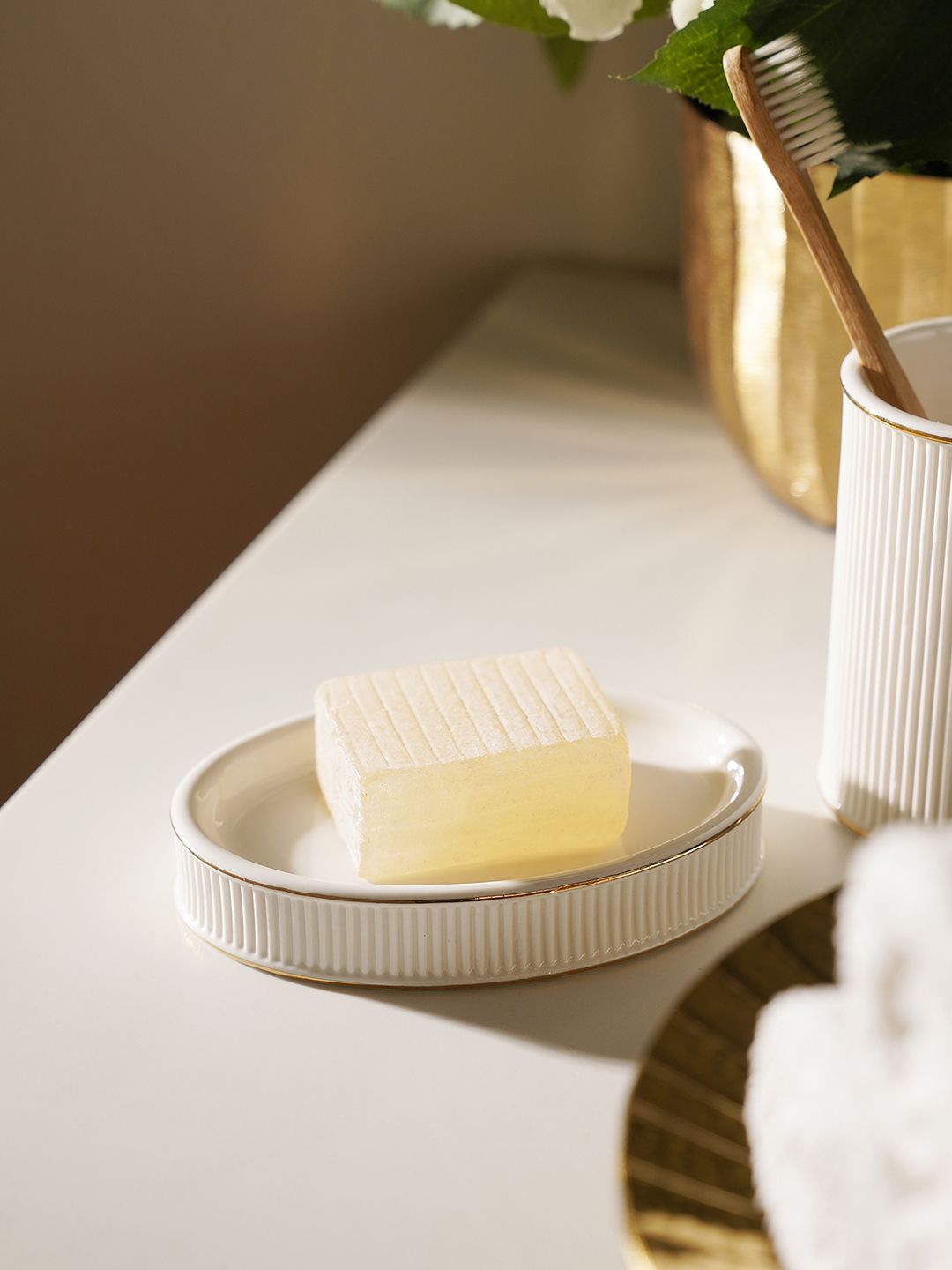 Pure Home and Living White Ribbed Porcelain Soap Dish