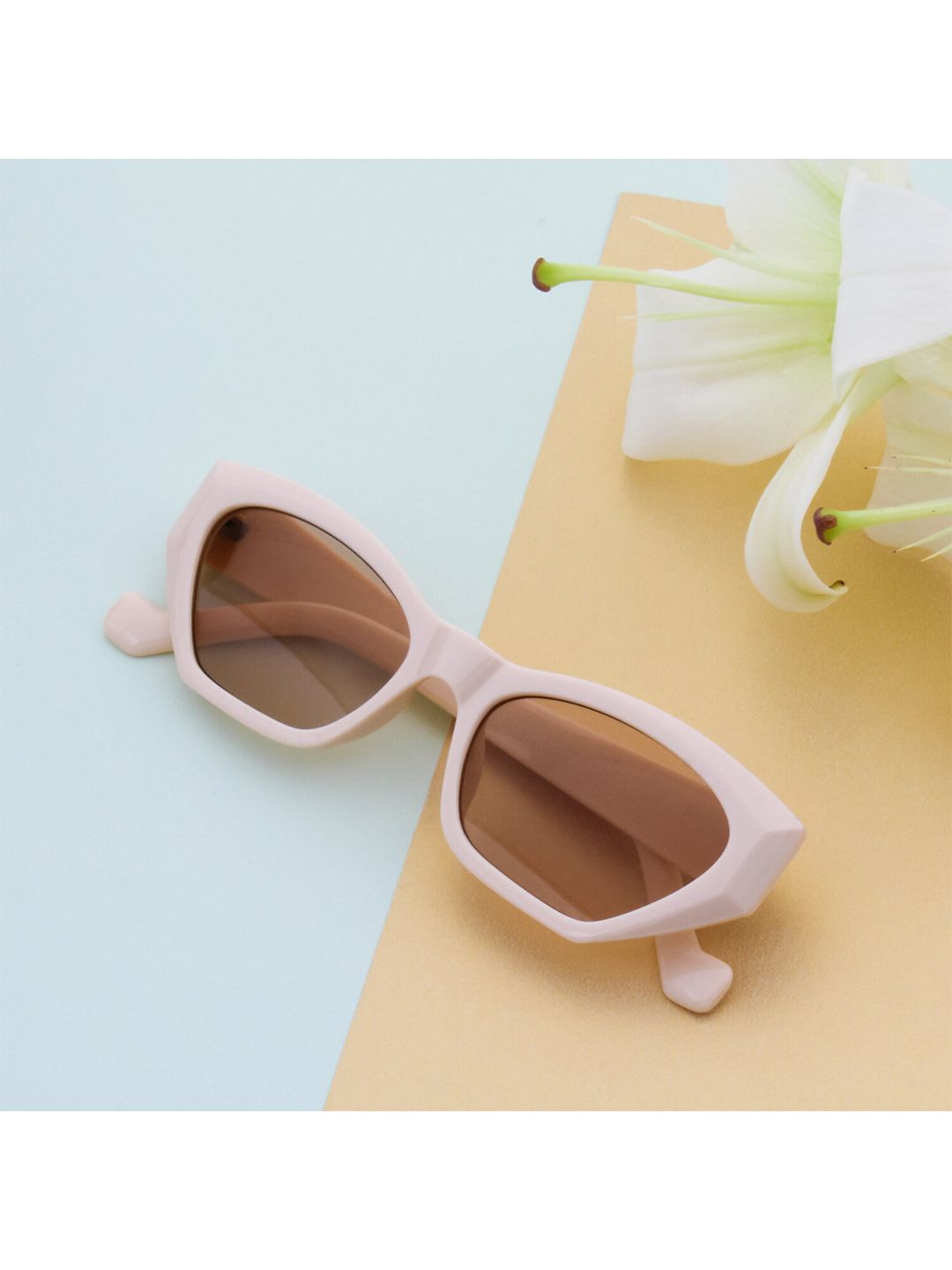 Ted Smith Women Cateye Sunglasses With UV Protected Lens TSA-IPEARLS_CRM