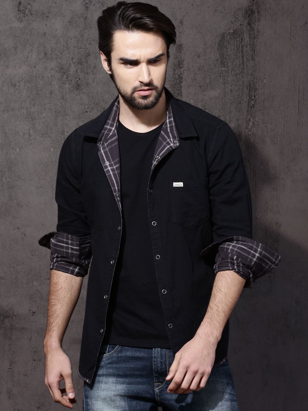 Buy Roadster Men Grey & Black Regular Fit Reversible Casual Shirt