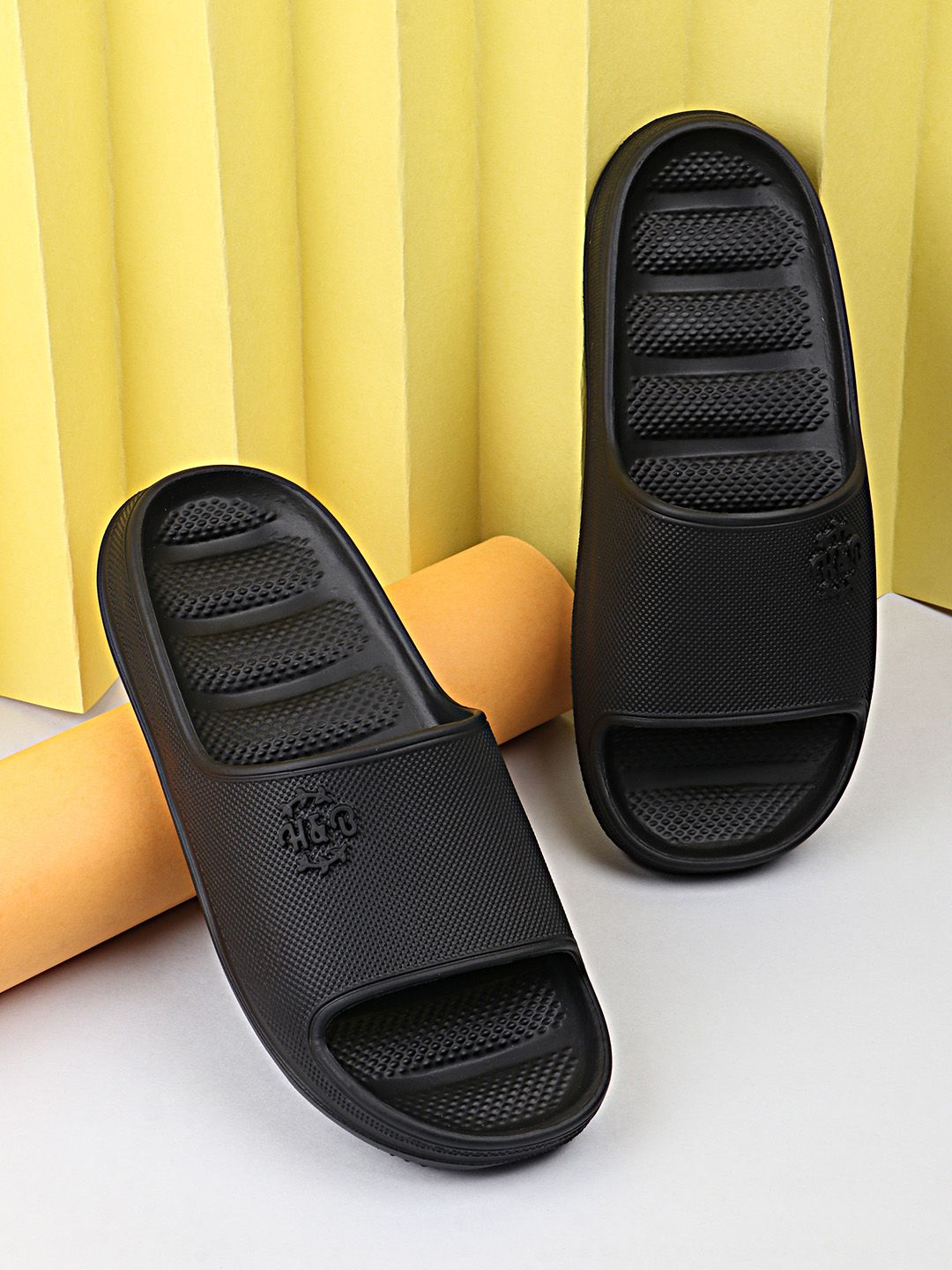 NEOZ Women Rubber Sliders Flop Flops