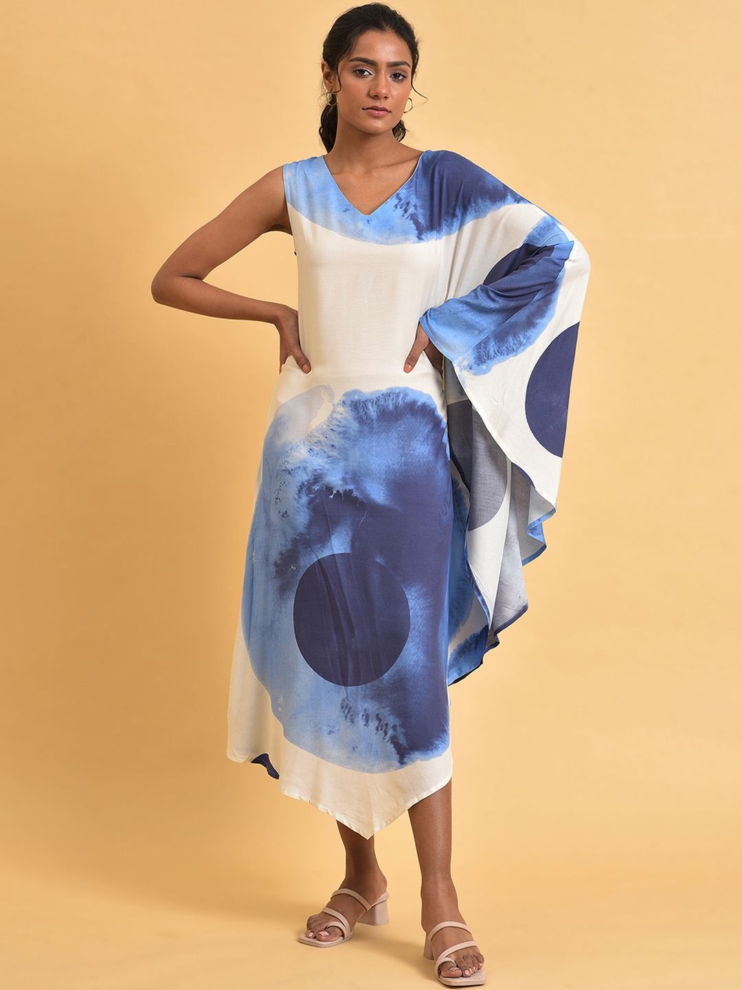 W Blue & White Tie and Dye Dyed Batwing Sleeve A-Line Midi Dress Price in India