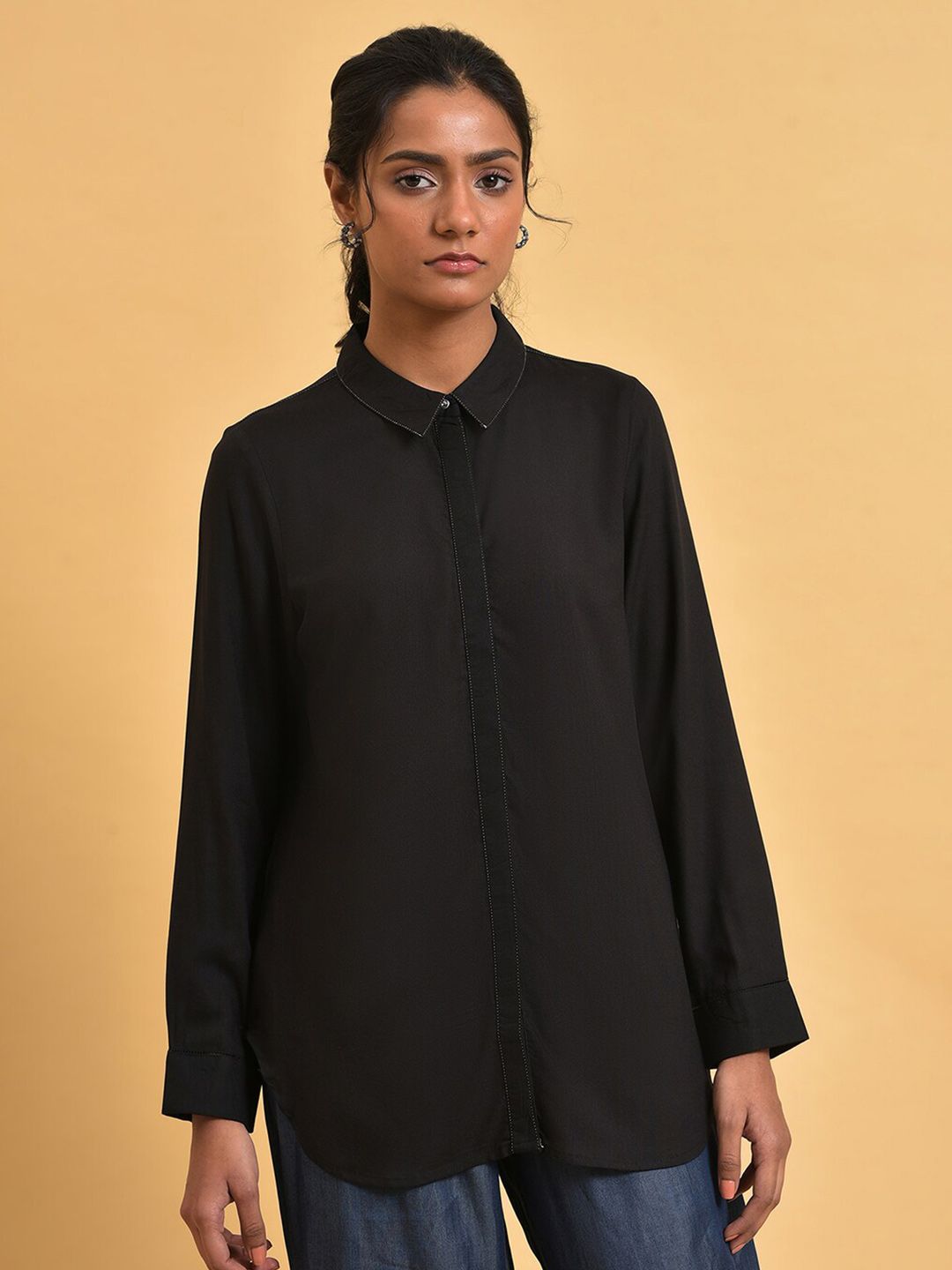 what color pants with black dress shirt What Color Pants Go with Black Shirt? Linen Trail