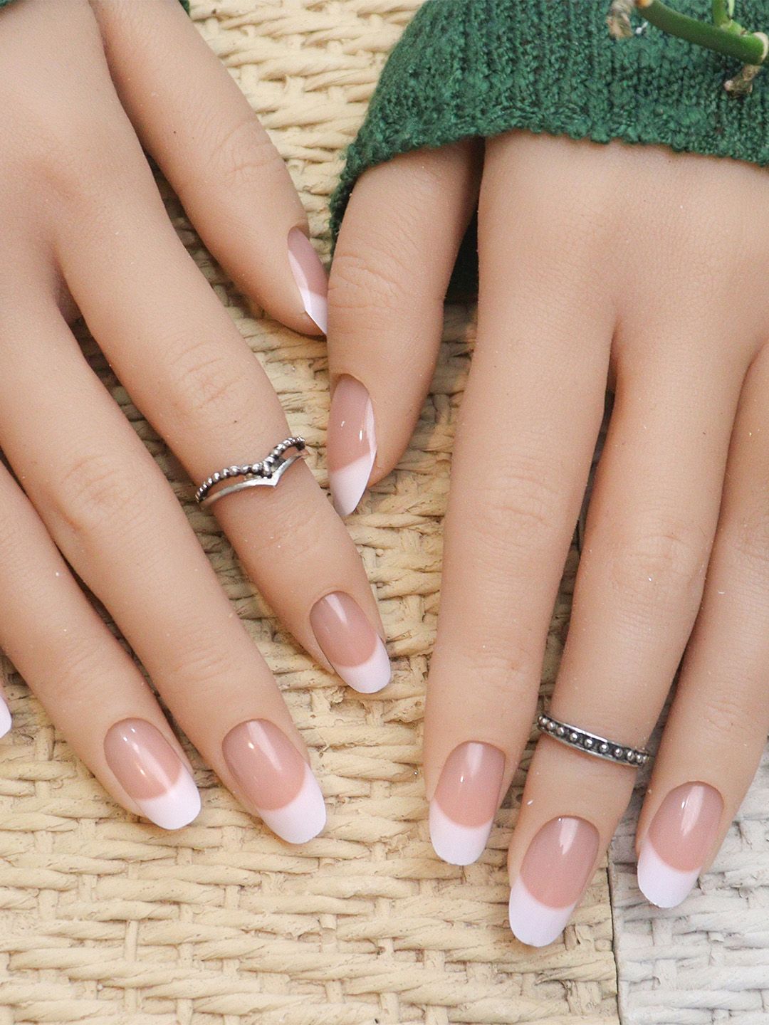 BEROMT Long Lasting French Tips False Nails With Nail Kit