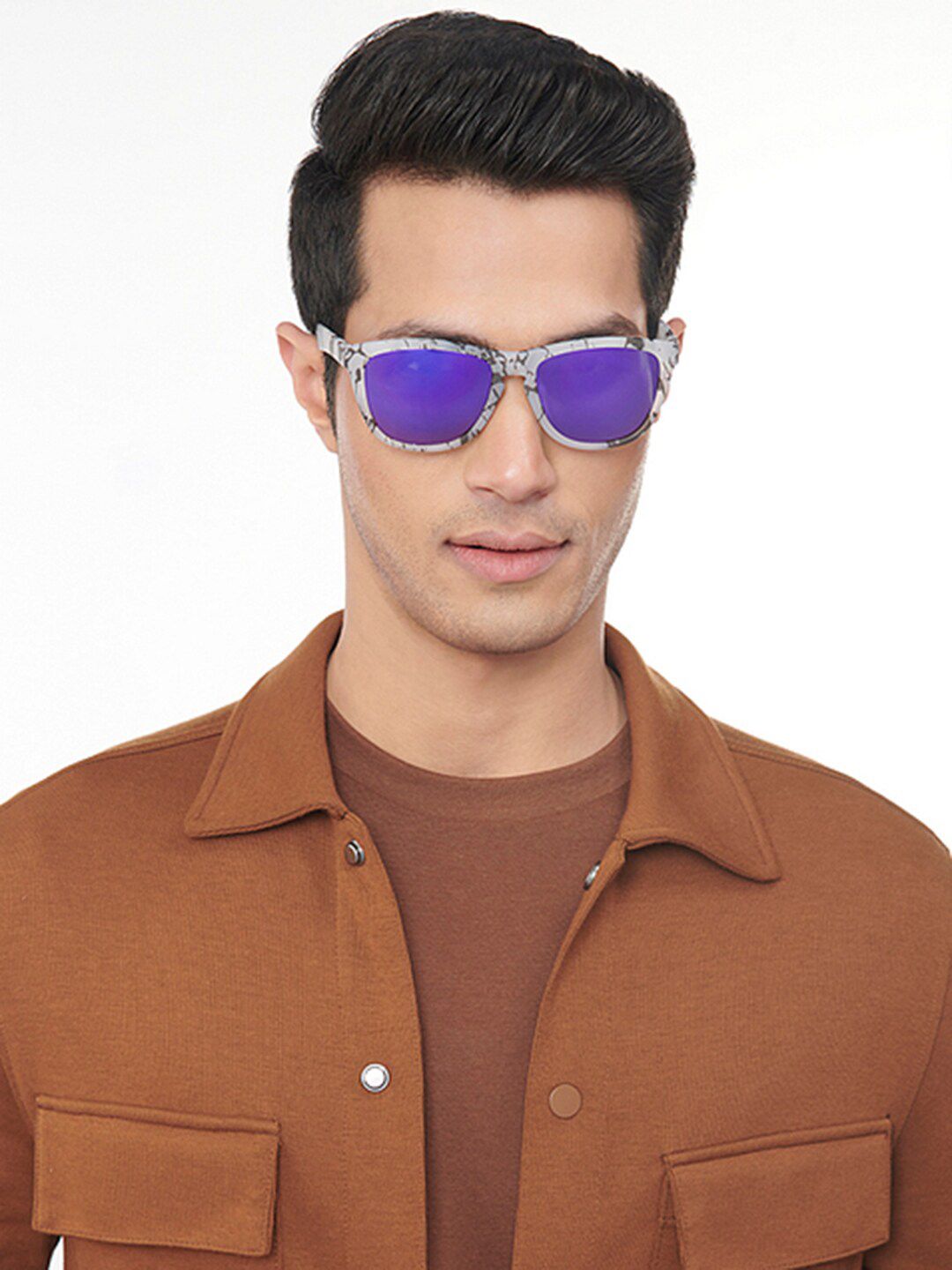 Vincent Chase by Lenskart Full Rim Wayfarer Sunglasses with Polarised and UV Protected Lens 206282