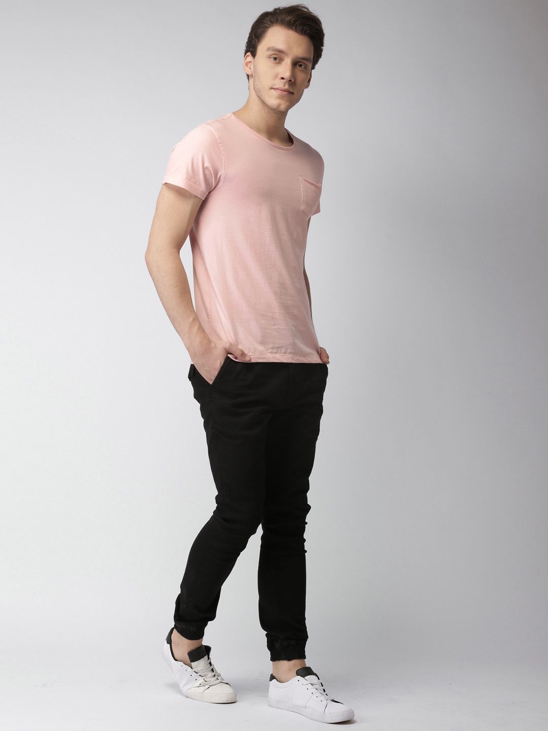 Mast & Harbour Men Pink Solid Round Neck T-Shirt