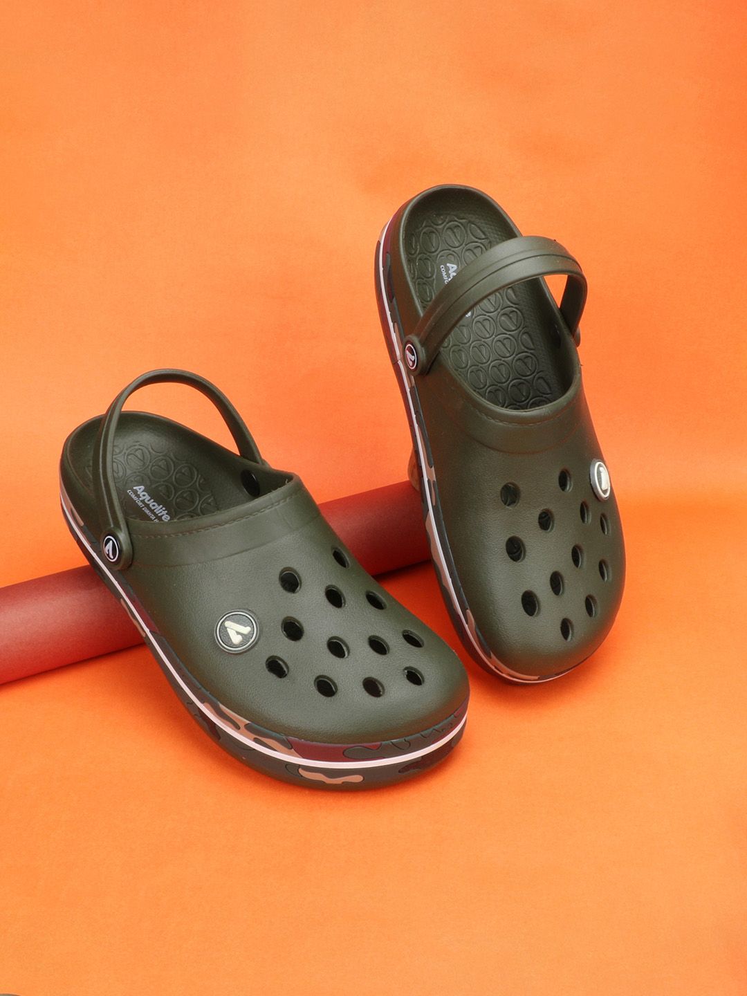 Aqualite Men Round Toe Slip On Clogs
