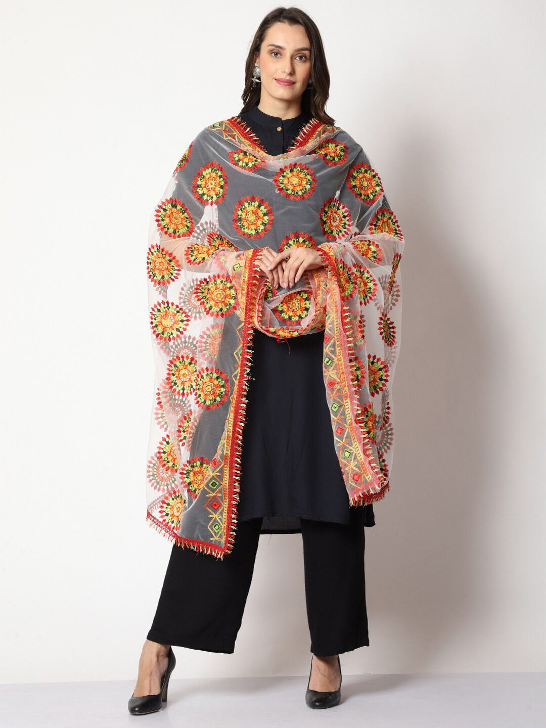 WEAVERS VILLA Floral Embroidered Dupatta with Thread Work