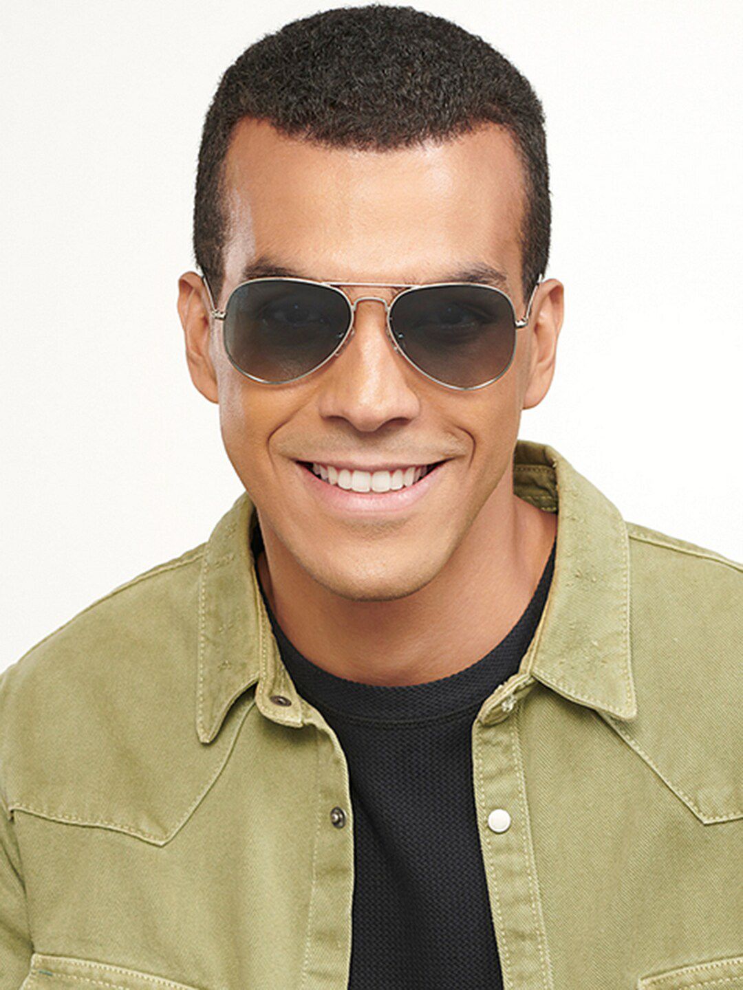 Vincent Chase by Lenskart Lens & Aviator Sunglasses with Polarised and UV Protected Lens 200373