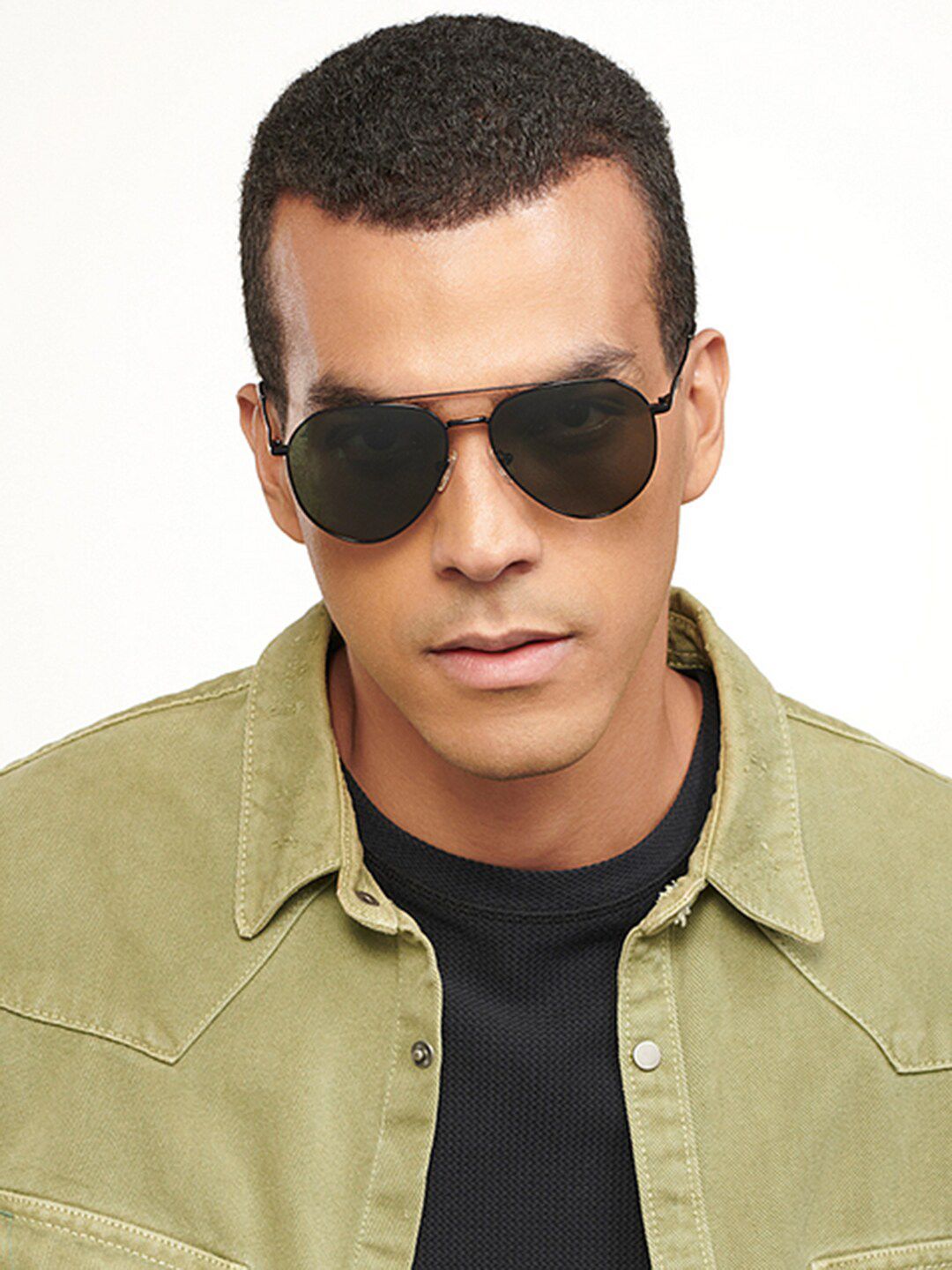 Vincent Chase by Lenskart Lens & Aviator Sunglasses with Polarised and UV Protected Lens 200375