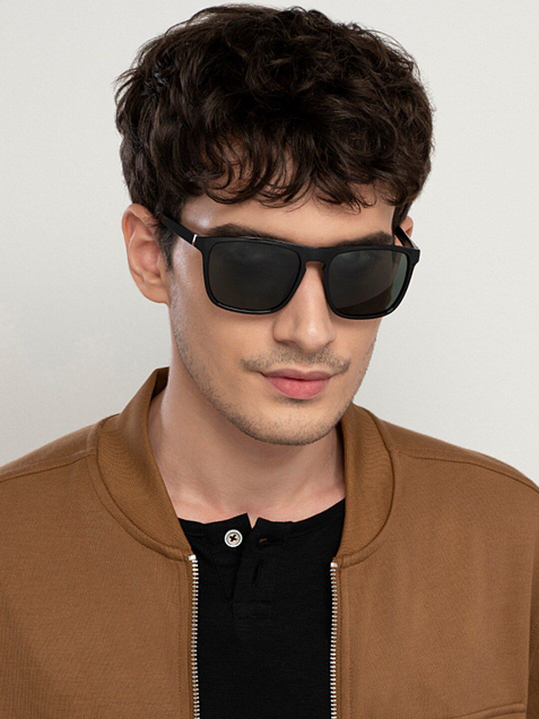 Vincent Chase by Lenskart Lens & Wayfarer Sunglasses with Polarised and UV Protected Lens 148069