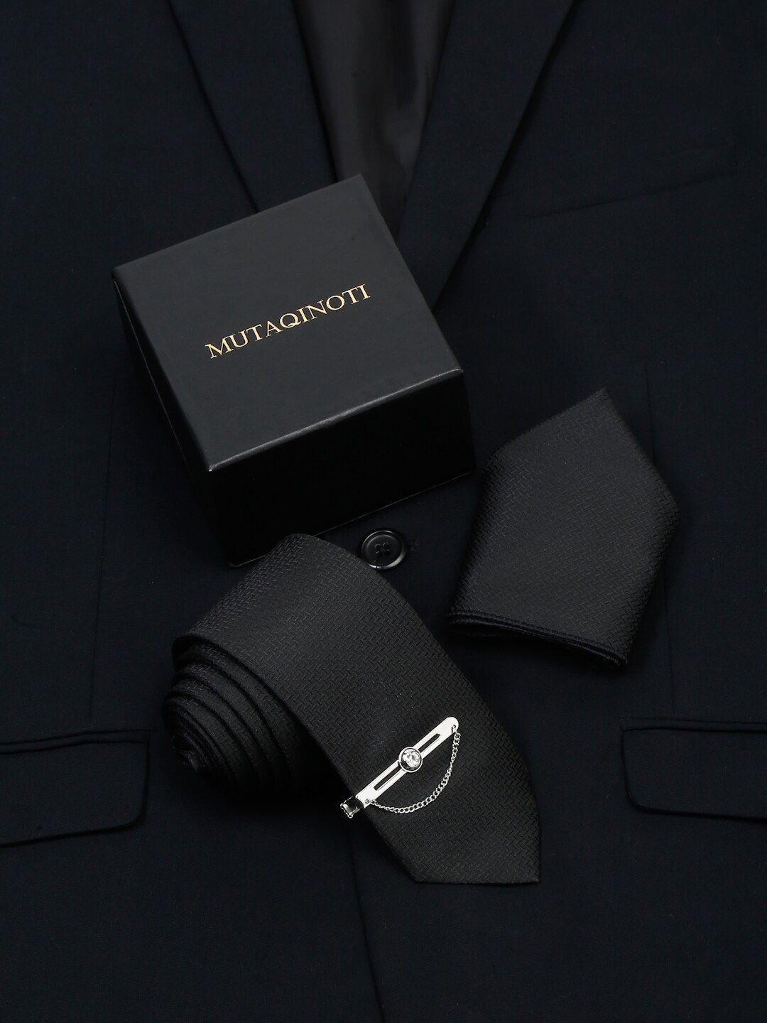 MUTAQINOTI Men Self Design Silk Accessory Gift Set