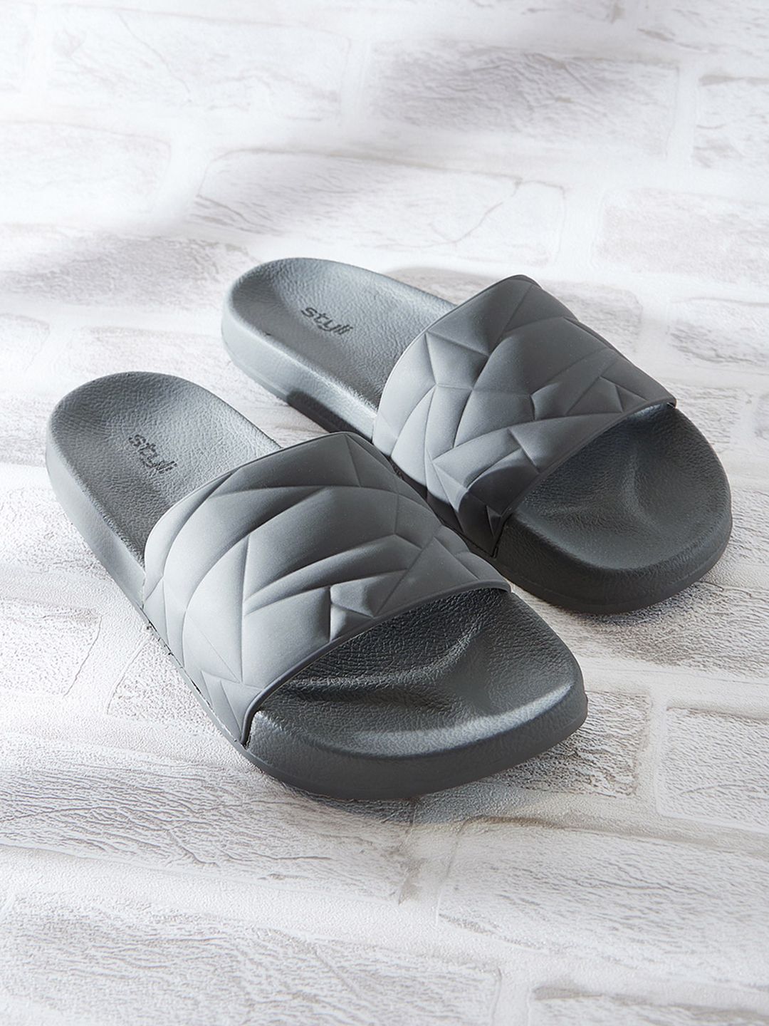 Styli Men Textured Slip-On Sliders