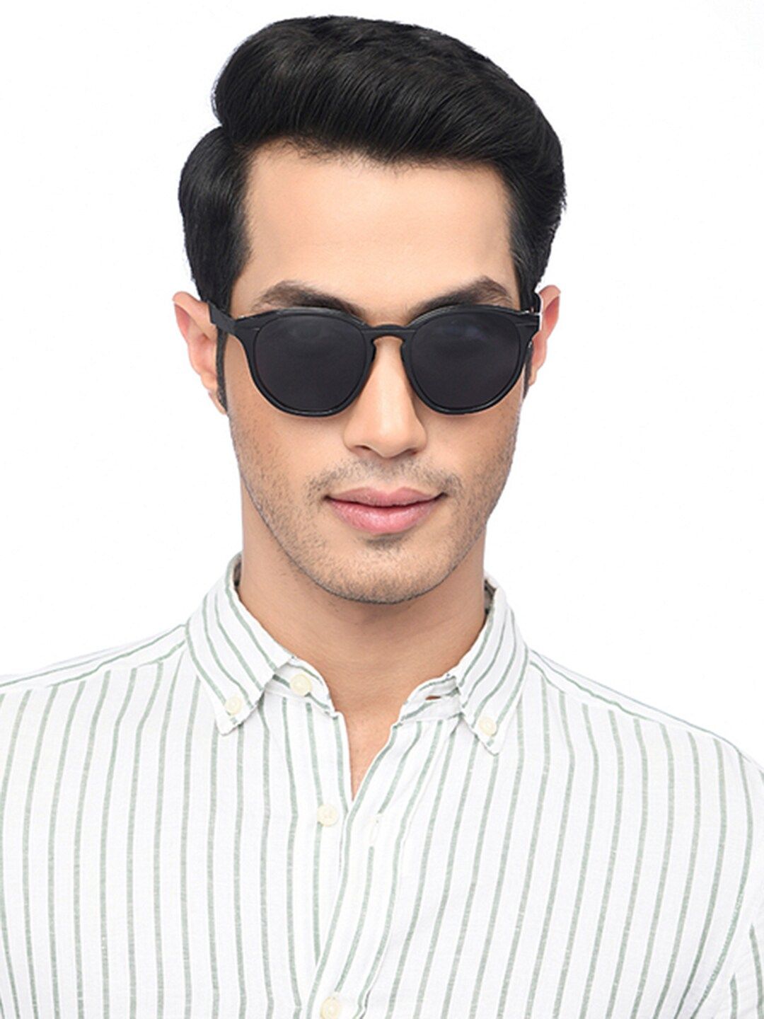 Vincent Chase by Lenskart Lens & Round Sunglasses with Polarised and UV Protected Lens 207914